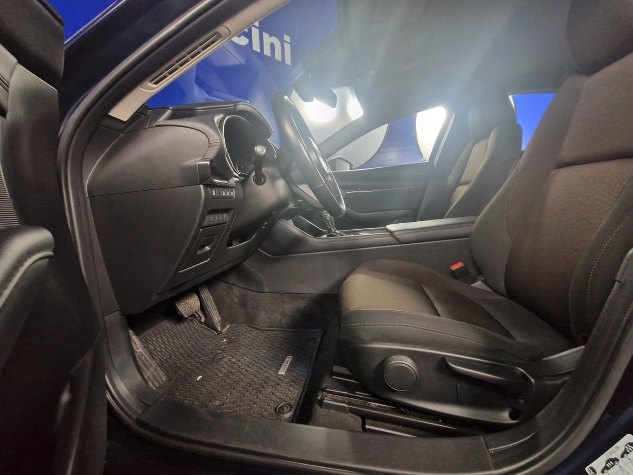 MAZDA 3 SEDAN E-SKYACTIVE G PLUS HYBRID 6AT