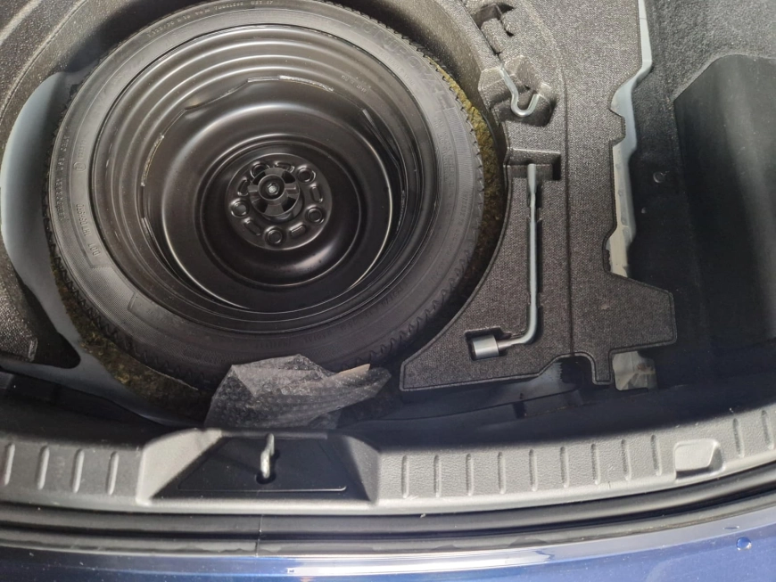 MAZDA 3 SEDAN E-SKYACTIVE G PLUS HYBRID 6AT