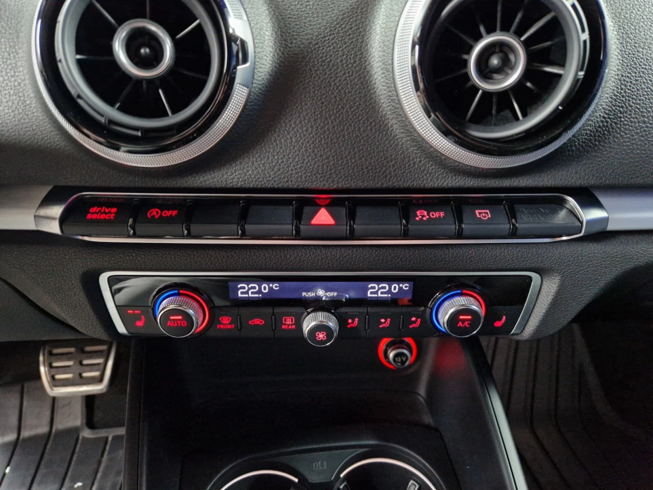 AUDI S3 QUATTRO 2.0TFSI 300CP 2014