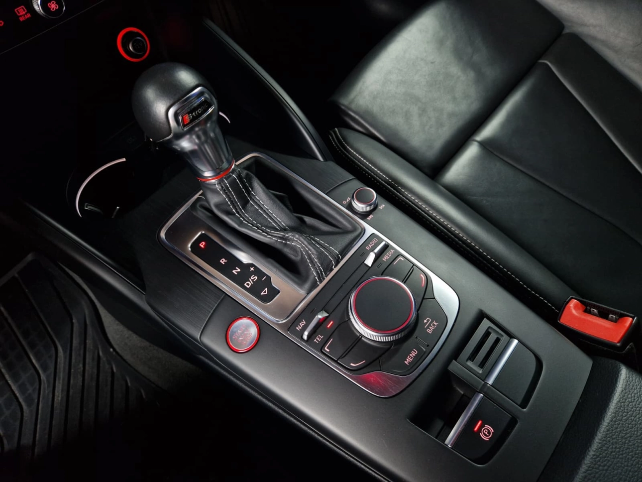 AUDI S3 QUATTRO 2.0TFSI 300CP 2014