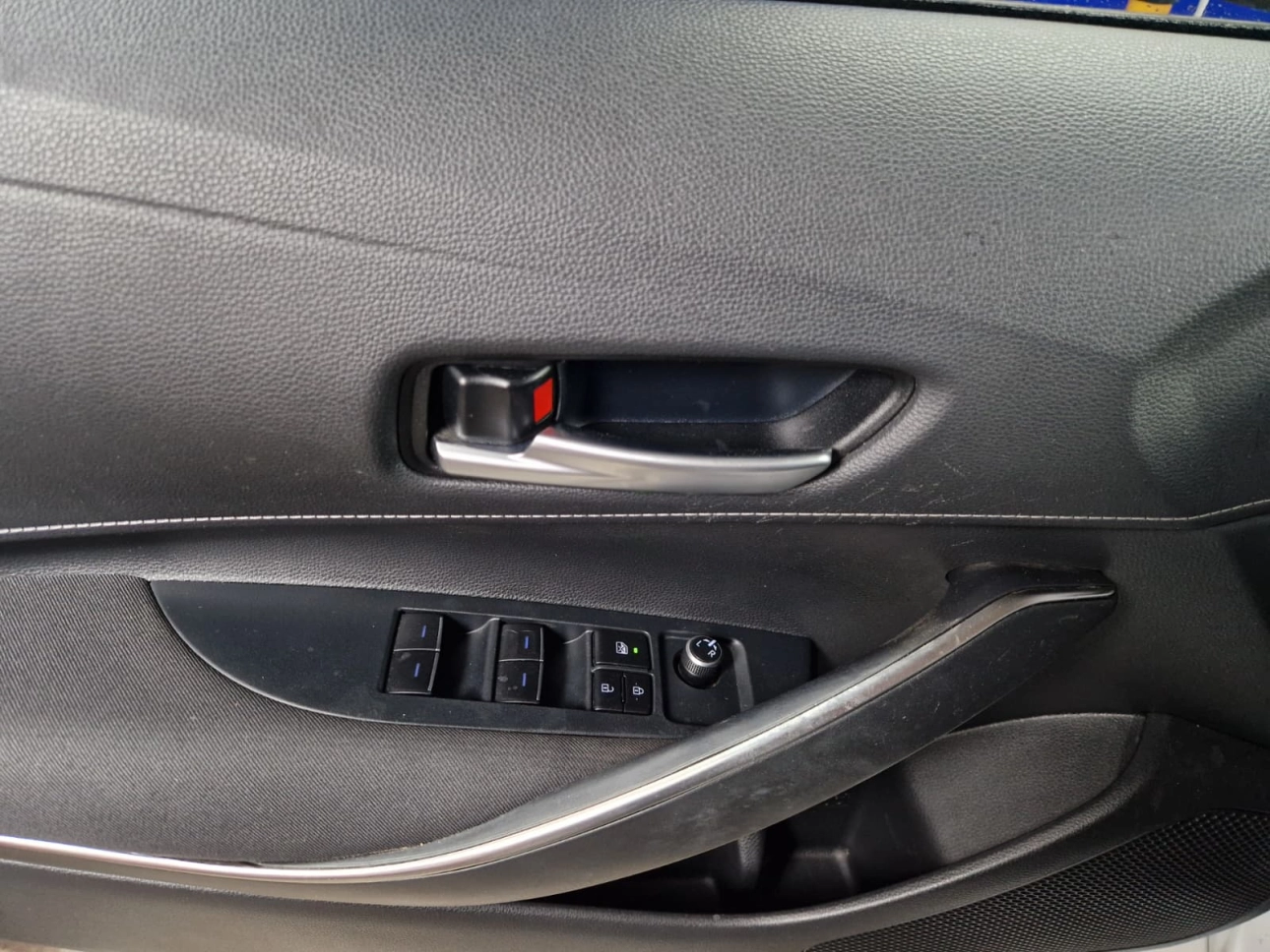 TOYOTA COROLLA DYNAMIC E-CVT 1.8i HYBRID 98CP 2020