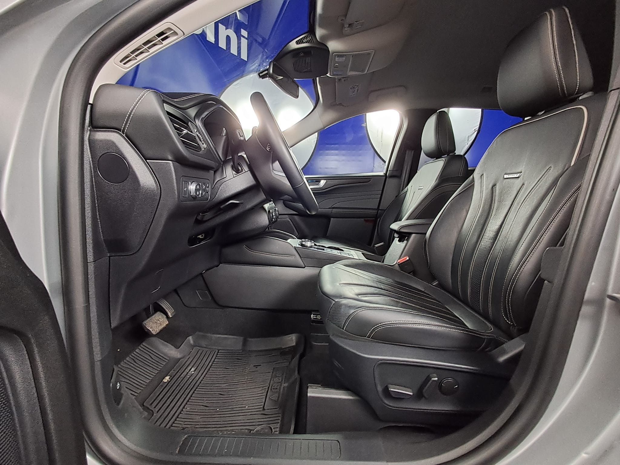 FORD Kuga 2022 — imagine 11