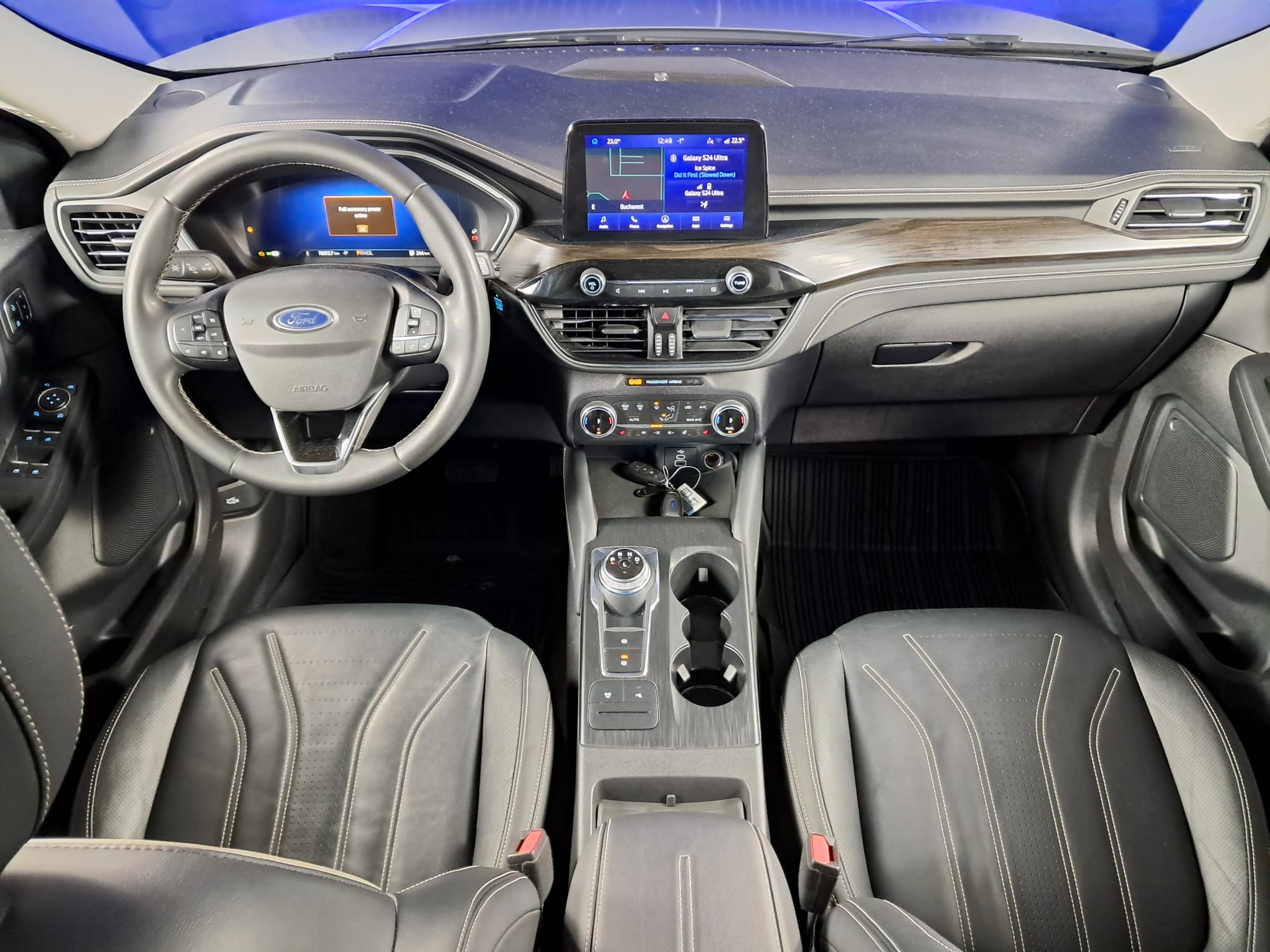FORD Kuga 2022 — imagine 12