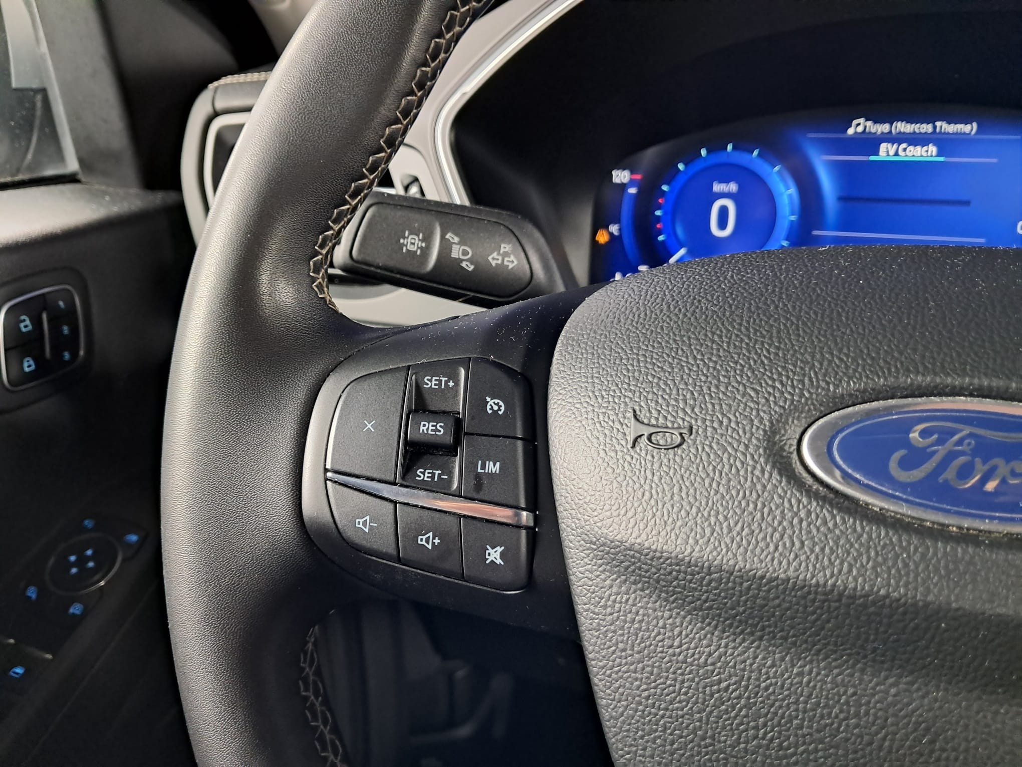 FORD Kuga 2022 — imagine 14