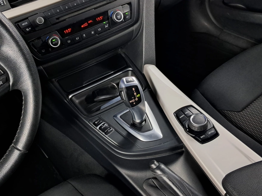 BMW SERIA 3 320D XDRIVE 2.0TD 184 CP 2013