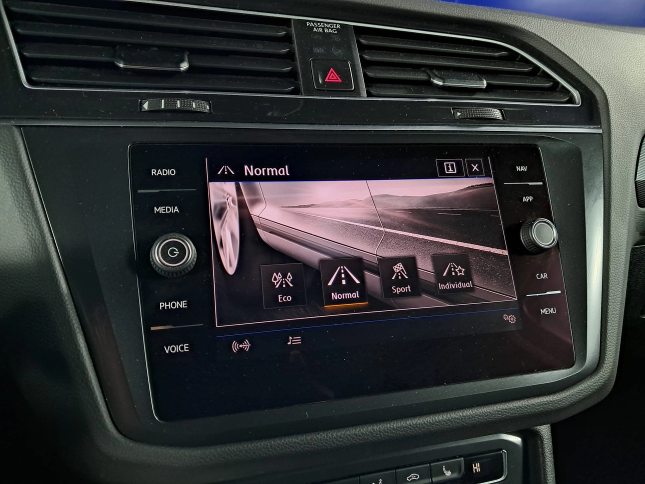 VOLKSWAGEN TIGUAN R-LINE HIGHLINE 2.0TDI 190CP 2021