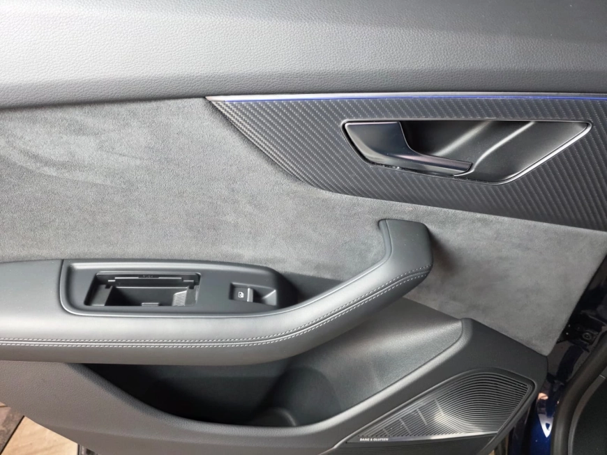 AUDI RS Q8 QUATTRO 4.0 V8441 A8 600CP 2024