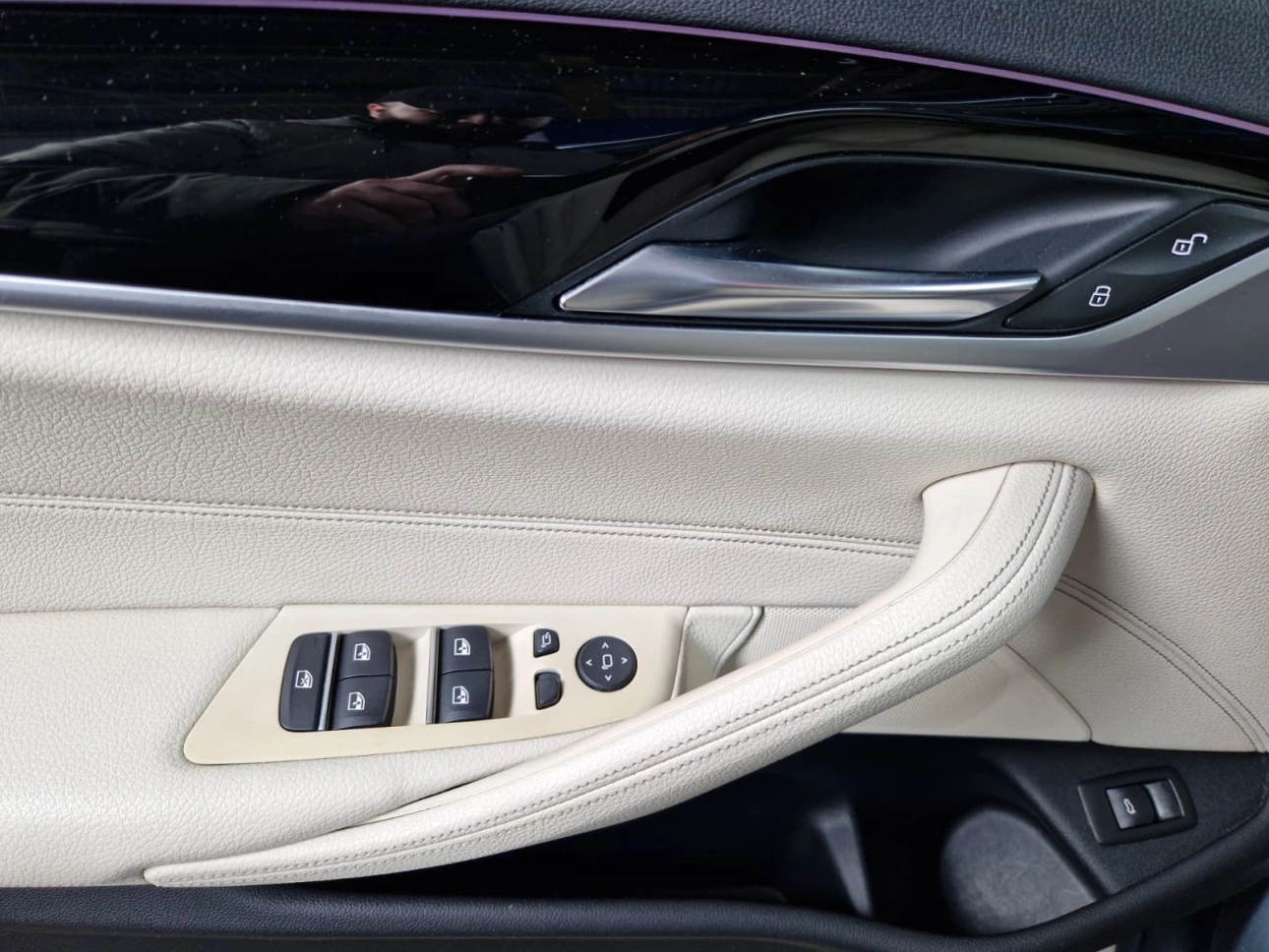 BMW SERIA 5 530d xDrive 265cp 2019