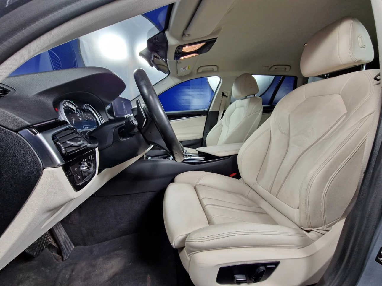 BMW SERIA 5 530d xDrive 265cp 2019