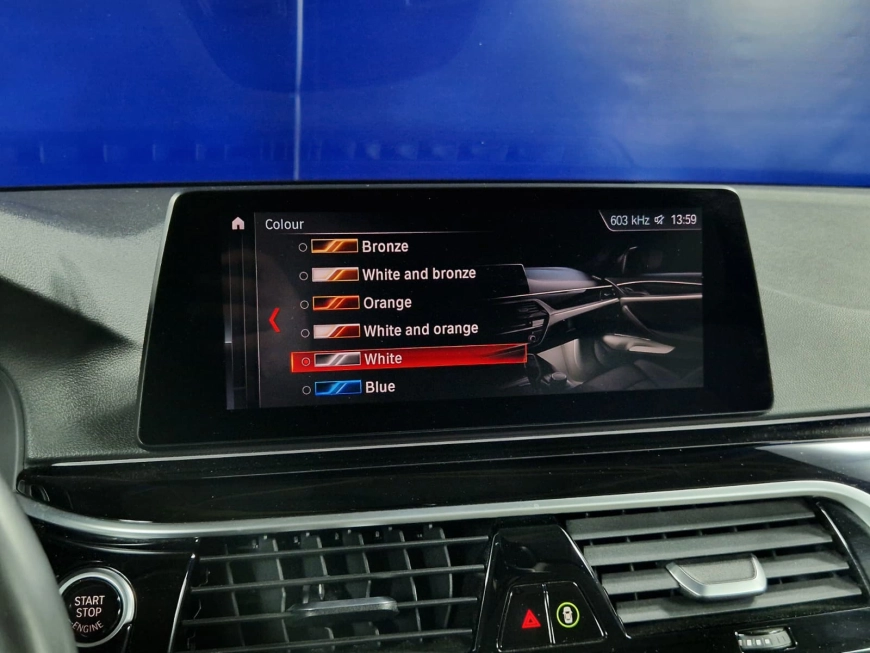 BMW SERIA 5 530d xDrive 265cp 2019