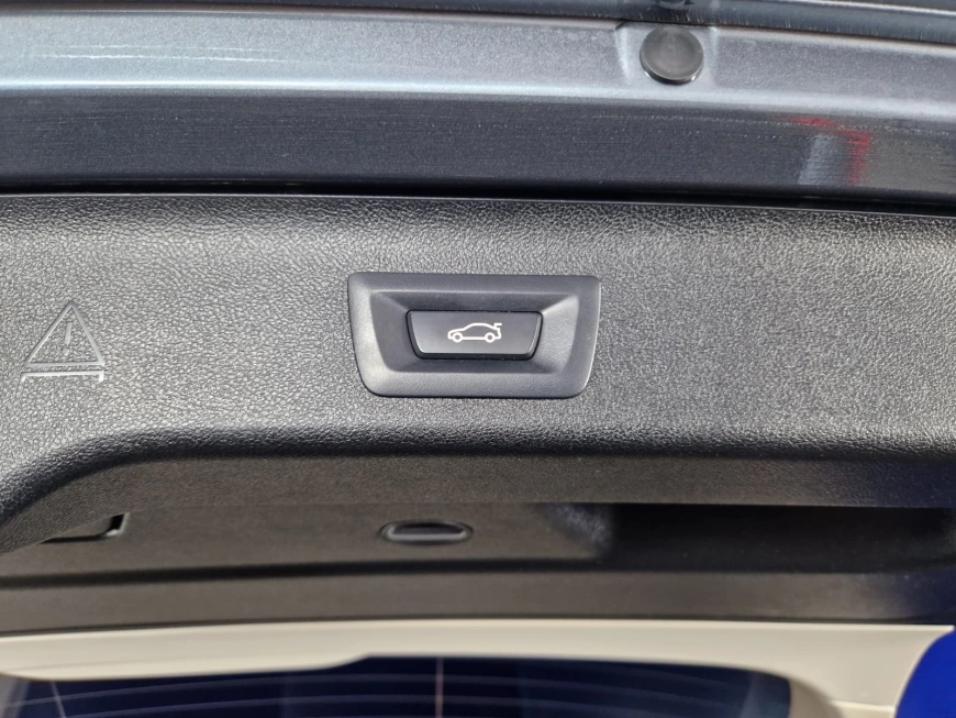 BMW SERIA 5 530d xDrive 265cp 2019