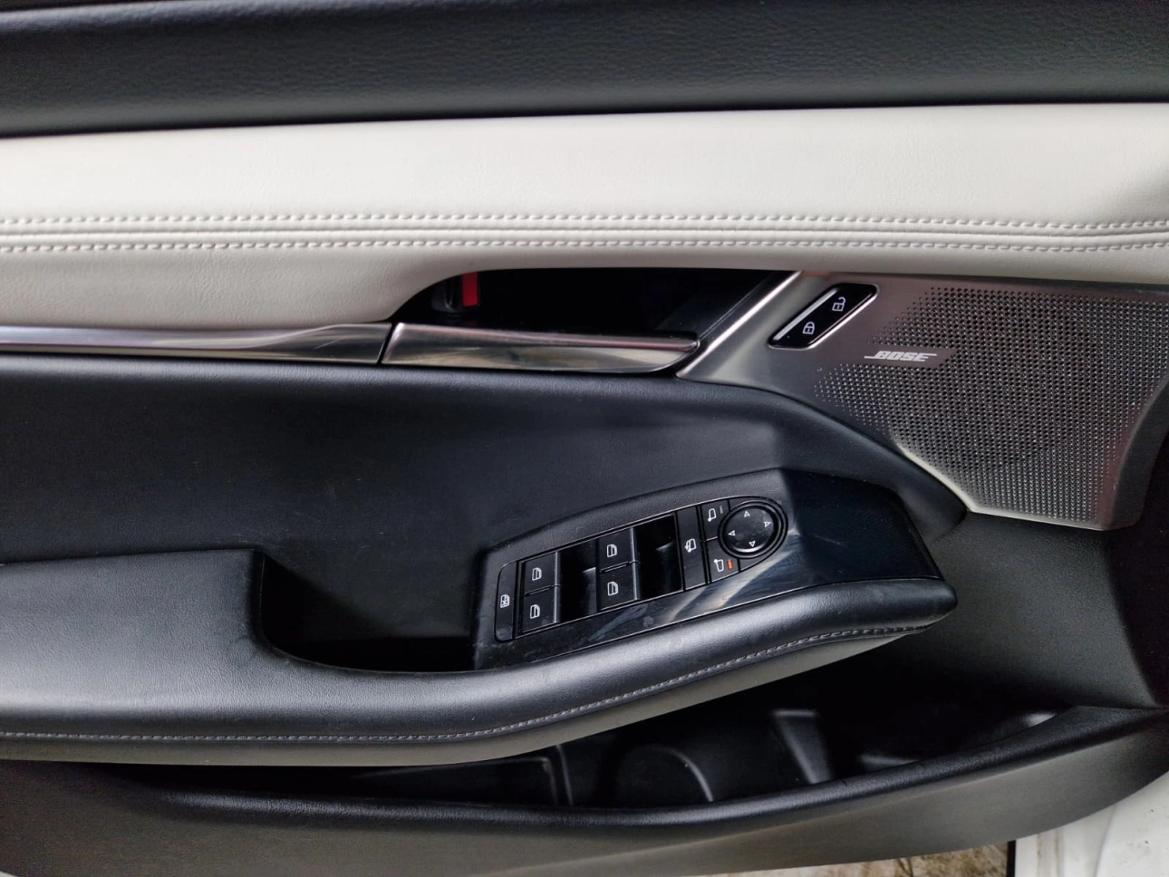 MAZDA 3 SKYACTIVE X ANIVERSARY 180cp 2020