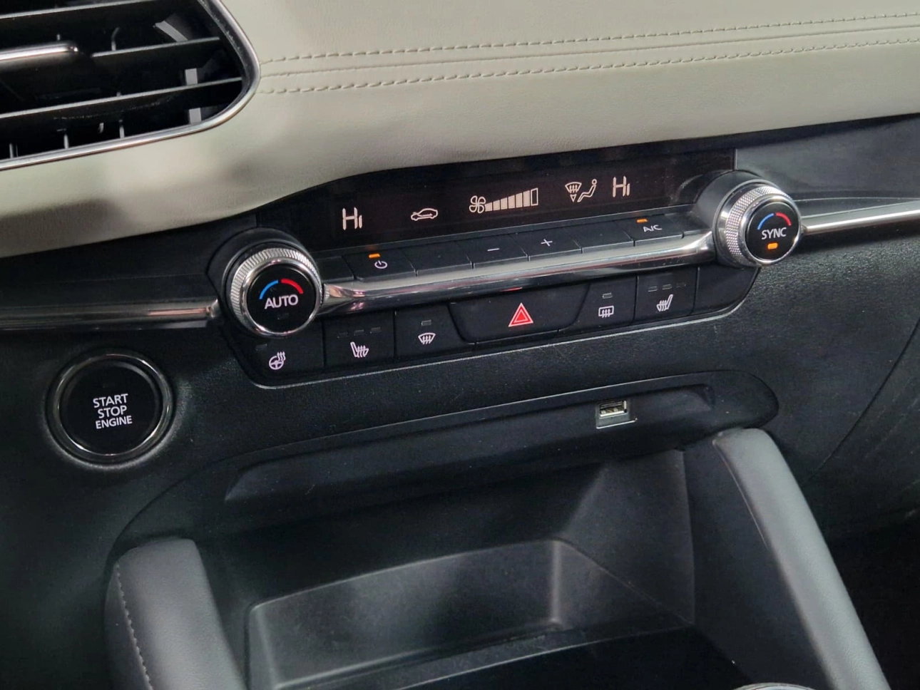 MAZDA 3 SKYACTIVE X ANIVERSARY 180cp 2020