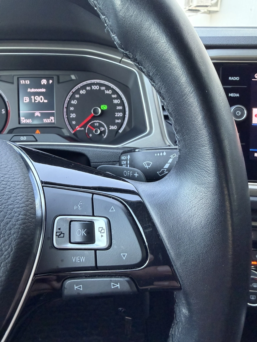 Volkswagen T-ROC Compact SUV 2021