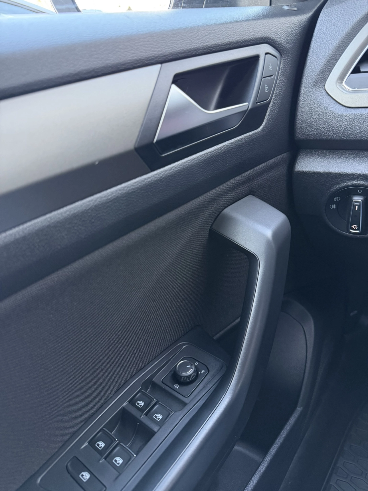 Volkswagen T-ROC Compact SUV 2021