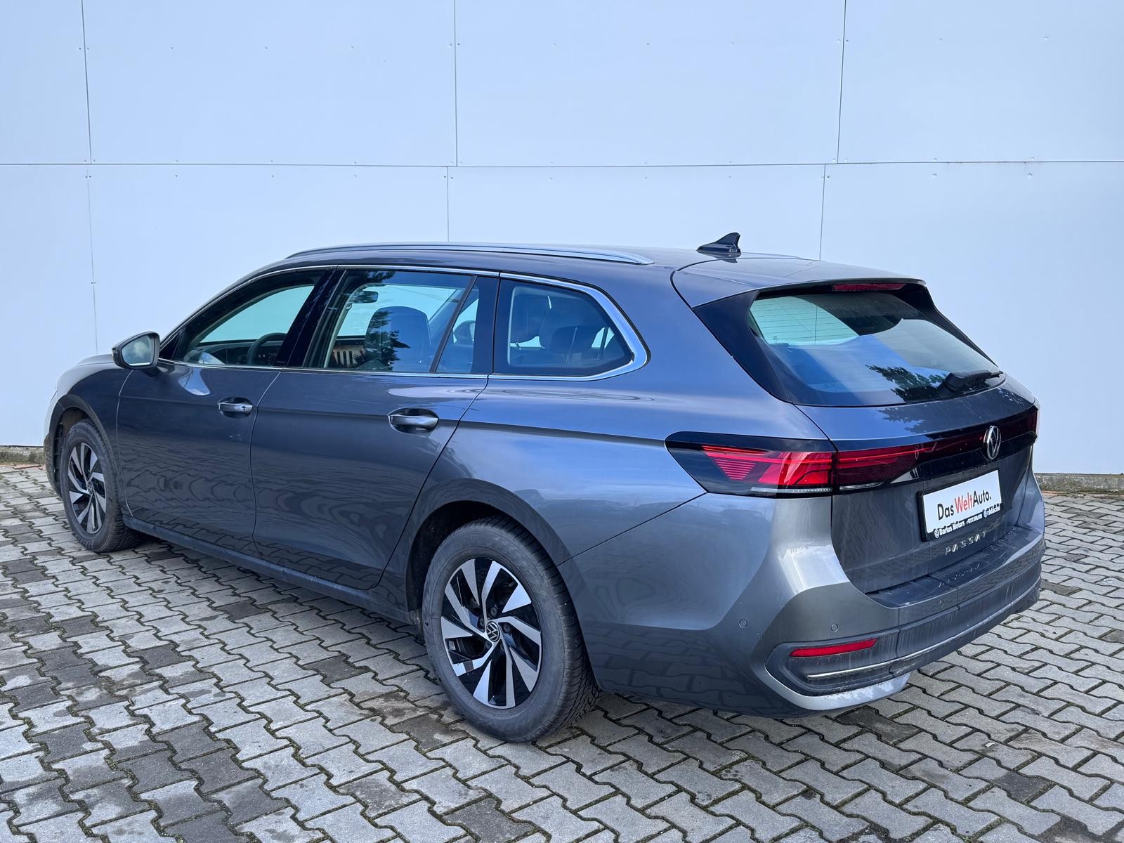 VOLKSWAGEN Passat 2024 — imagine 2
