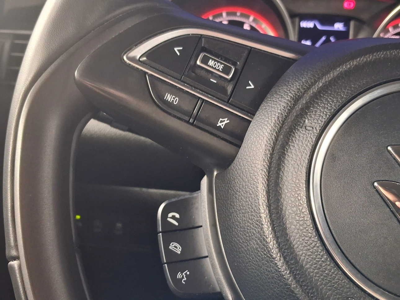 SUZUKI SWIFT PASSION 1.2 HYBRID 83 CP 2020