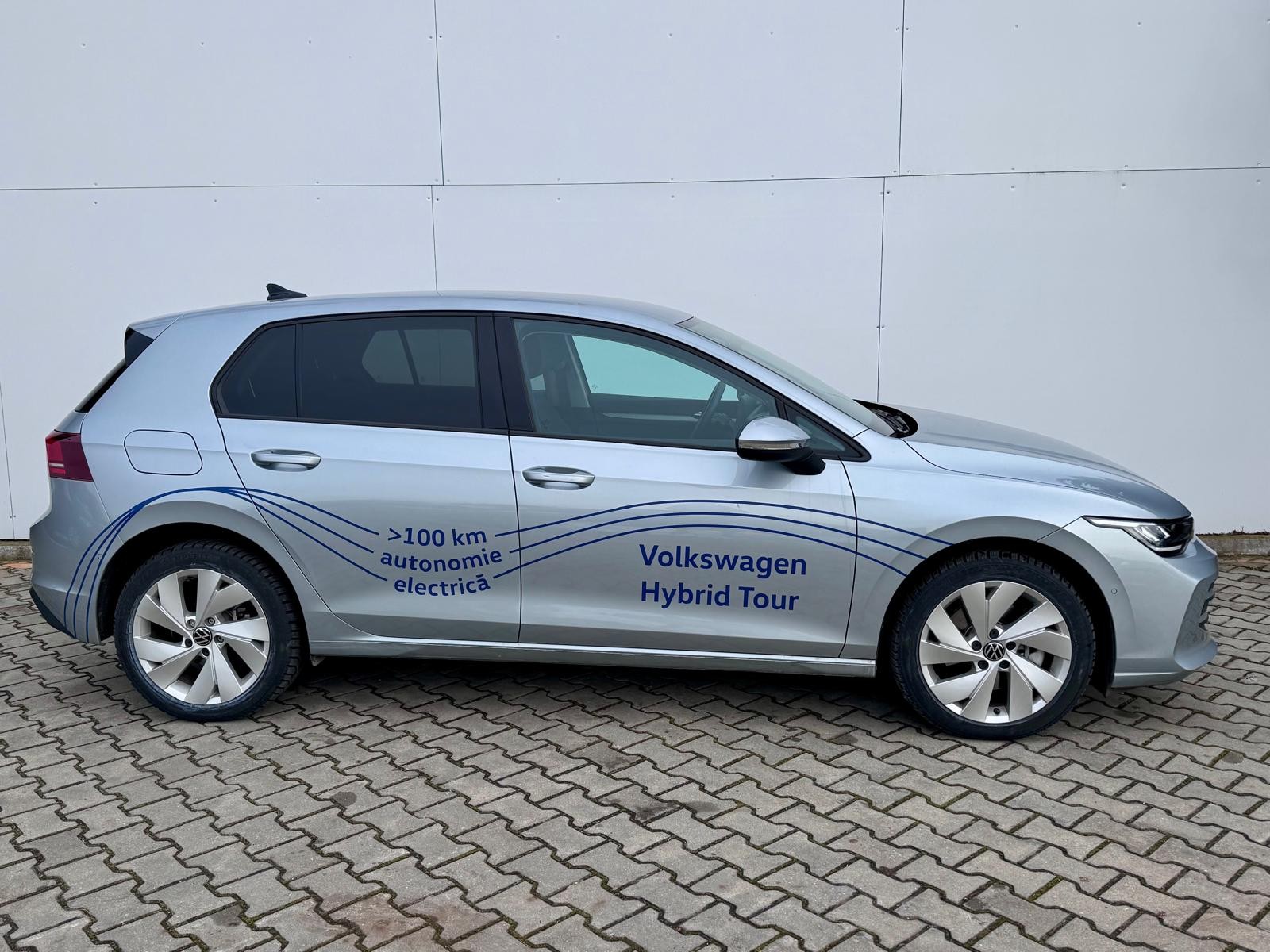 VOLKSWAGEN Golf 2025 — imagine 3