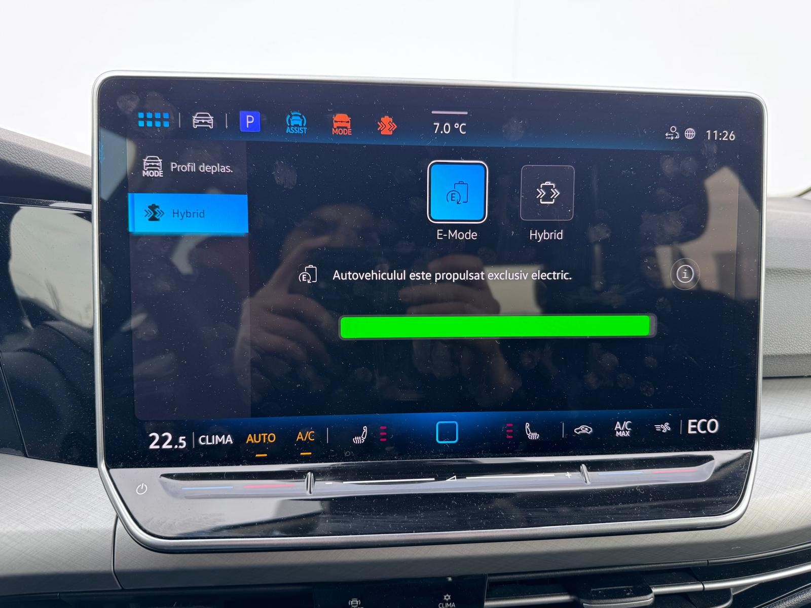 VOLKSWAGEN Golf 2025 — imagine 8