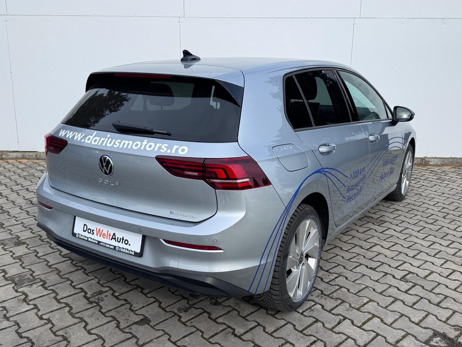 VOLKSWAGEN Golf 2025 — imagine 5