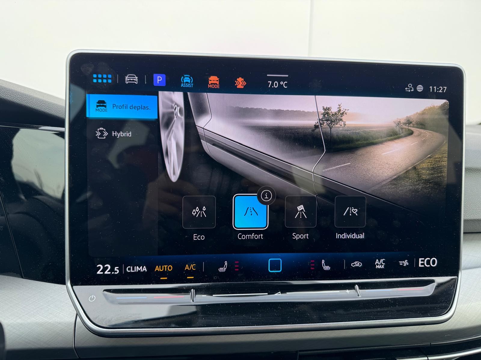 VOLKSWAGEN Golf 2025 — imagine 10