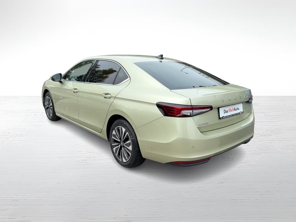 SKODA Superb 2025 — imagine 3