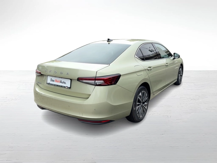 Skoda Superb Sedan 2025