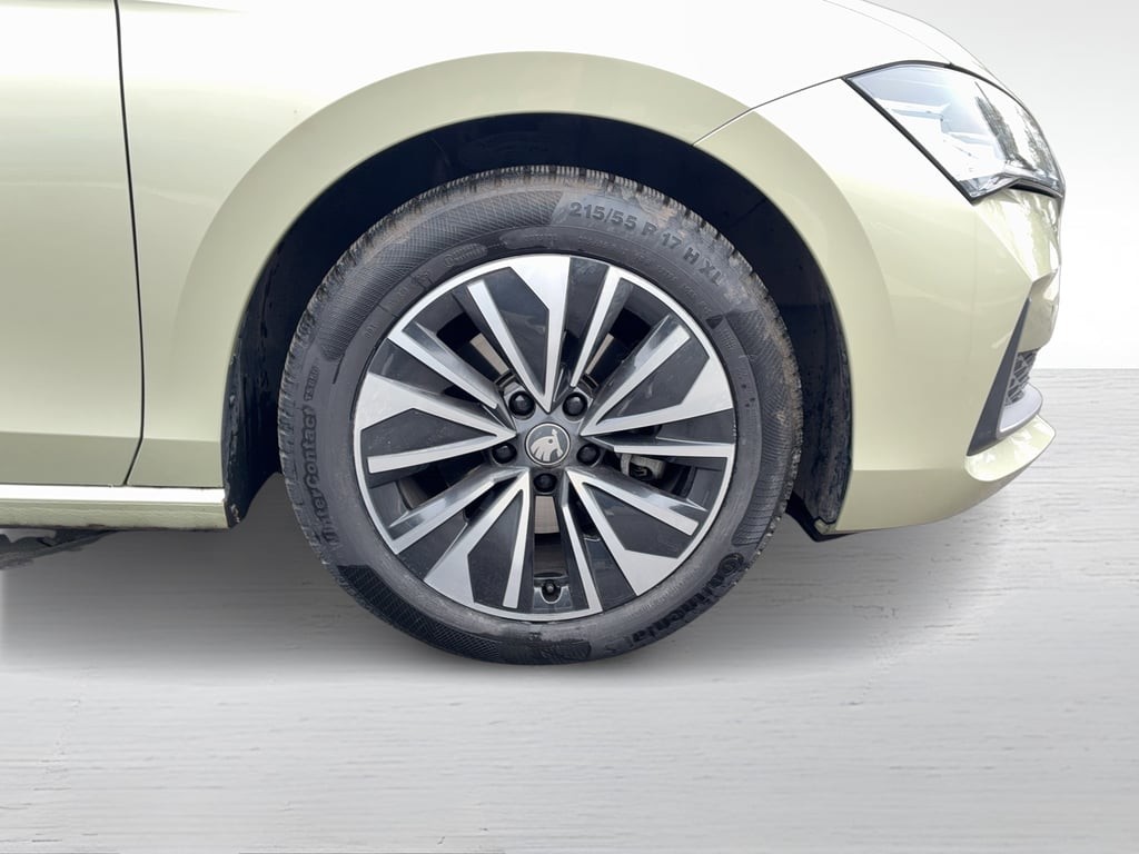 SKODA Superb 2025 — imagine 7