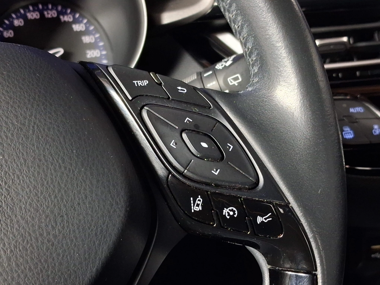 TOYOTA C-HR CENTER 1.8HSD 98CP 2021