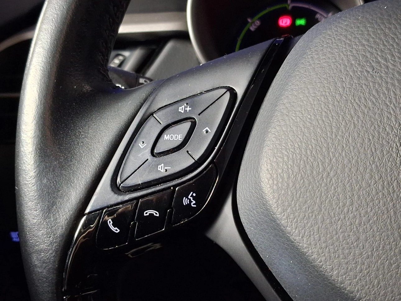 TOYOTA C-HR CENTER 1.8HSD 98CP 2021