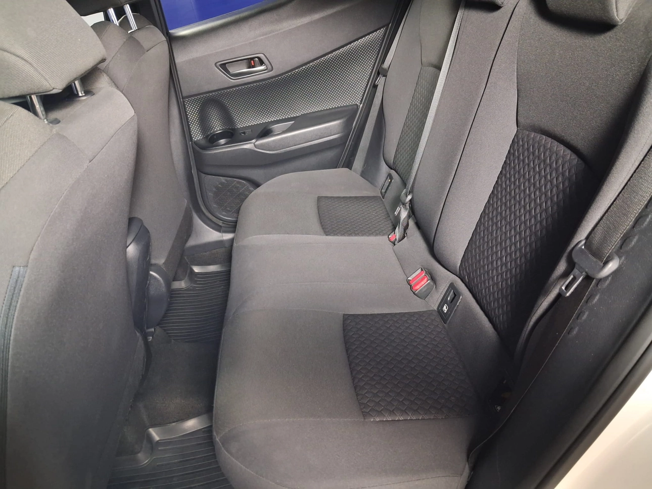 TOYOTA C-HR CENTER 1.8HSD 98CP 2021