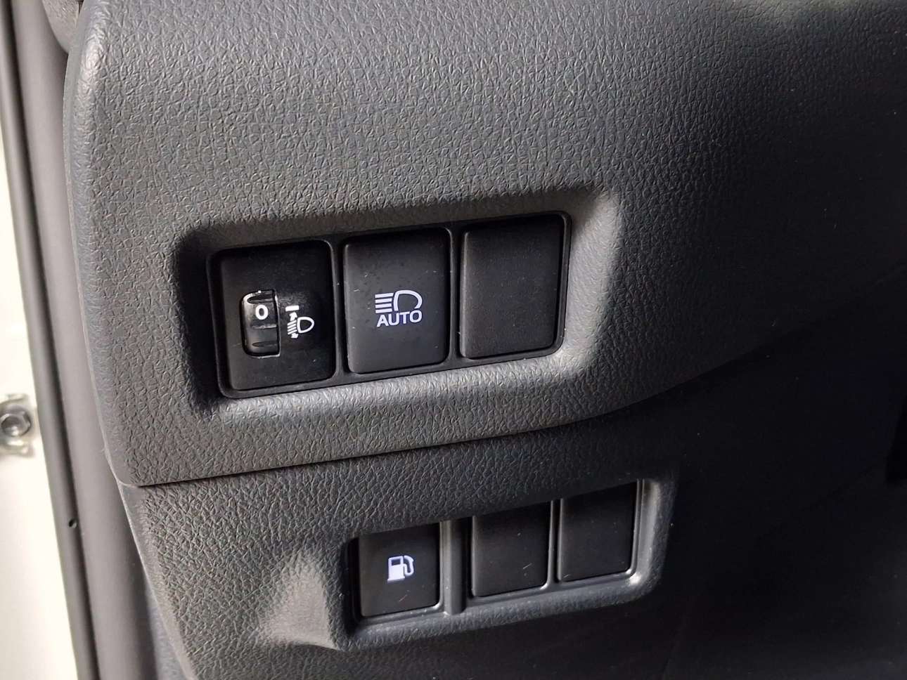 TOYOTA C-HR CENTER 1.8HSD 98CP 2021