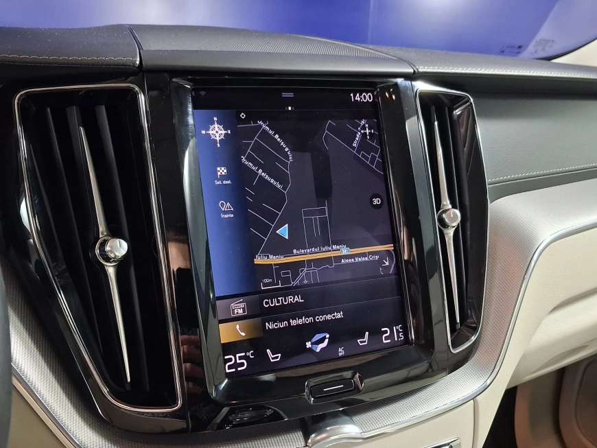 VOLVO XC60 INSCRIPTION 4WDB4D-HYBRID 197CP 2020