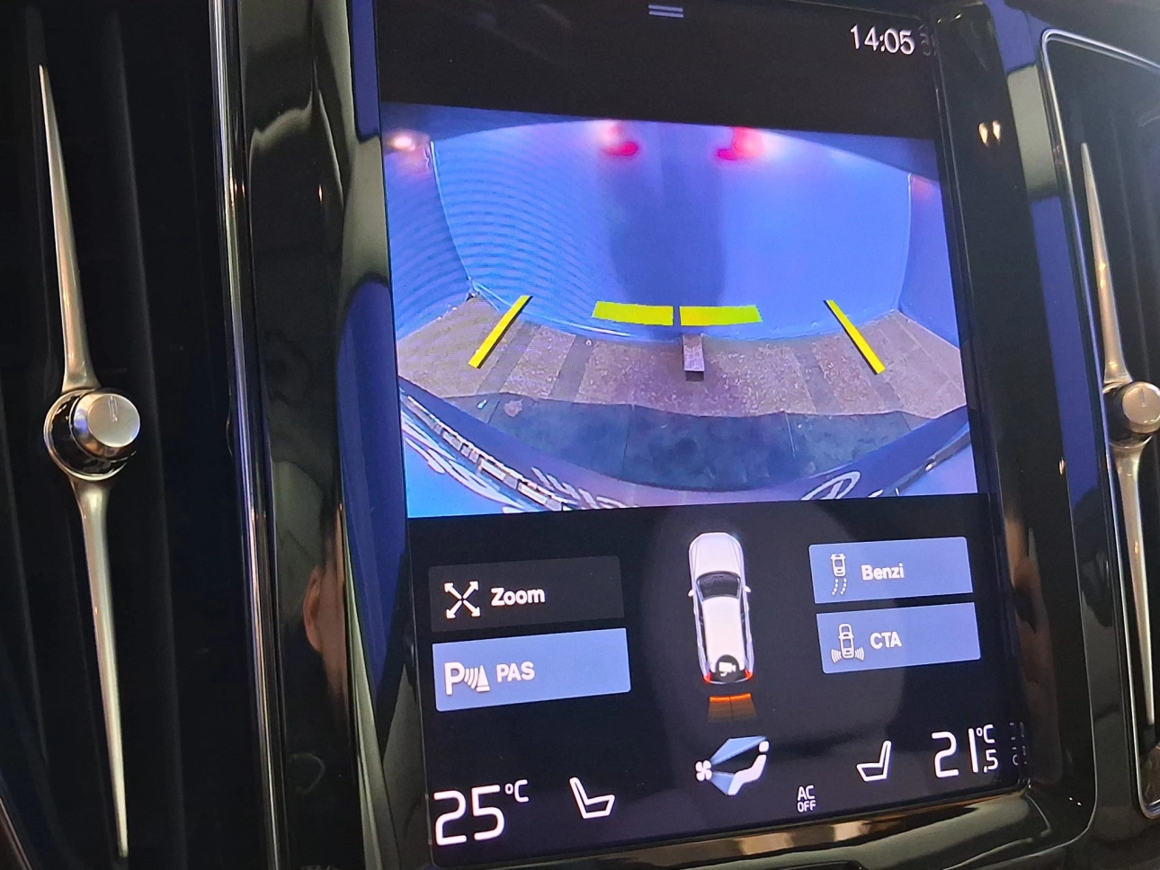 VOLVO XC60 INSCRIPTION 4WDB4D-HYBRID 197CP 2020