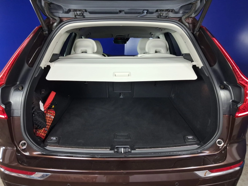 VOLVO XC60 INSCRIPTION 4WDB4D-HYBRID 197CP 2020