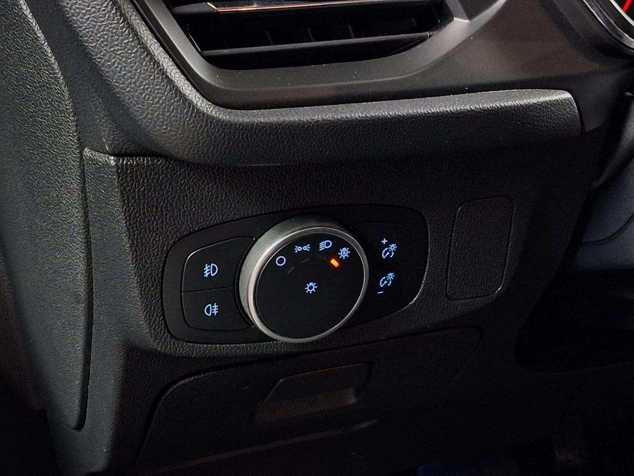 FORD FOCUS TITANIUM 1.5ECOBLUE 120CP 2020