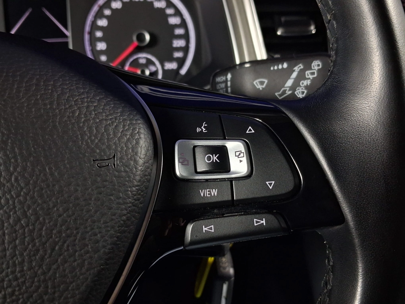 VOLKSWAGEN T ROC DESIGN 2.0TDI DSG 150CP 2022