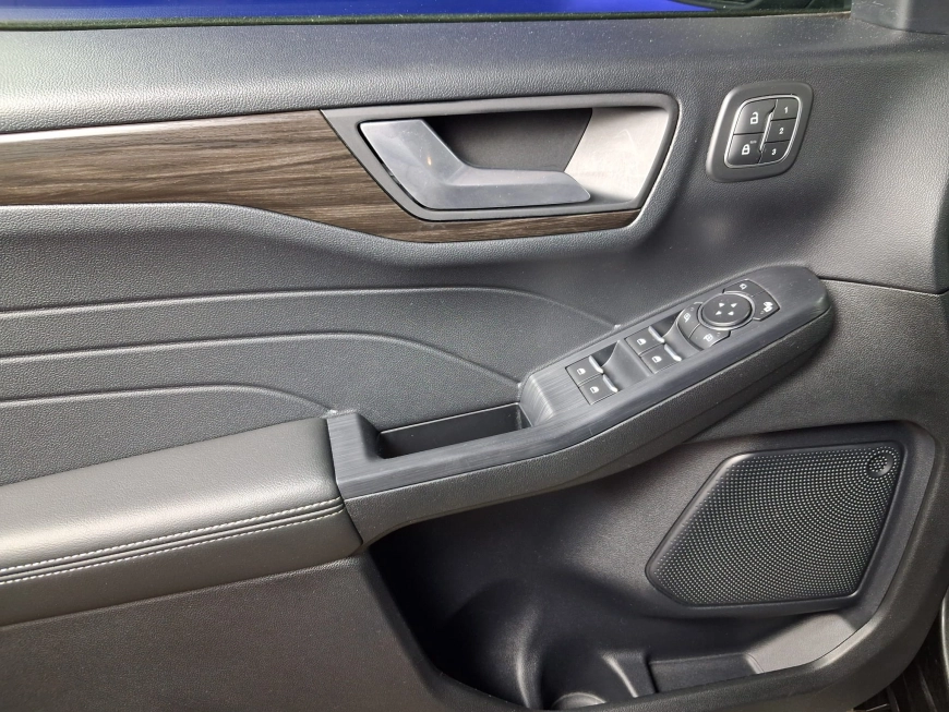 FORD KUGA VIGNALE A8 AWD 2.0ECOBULE 190CP 2021