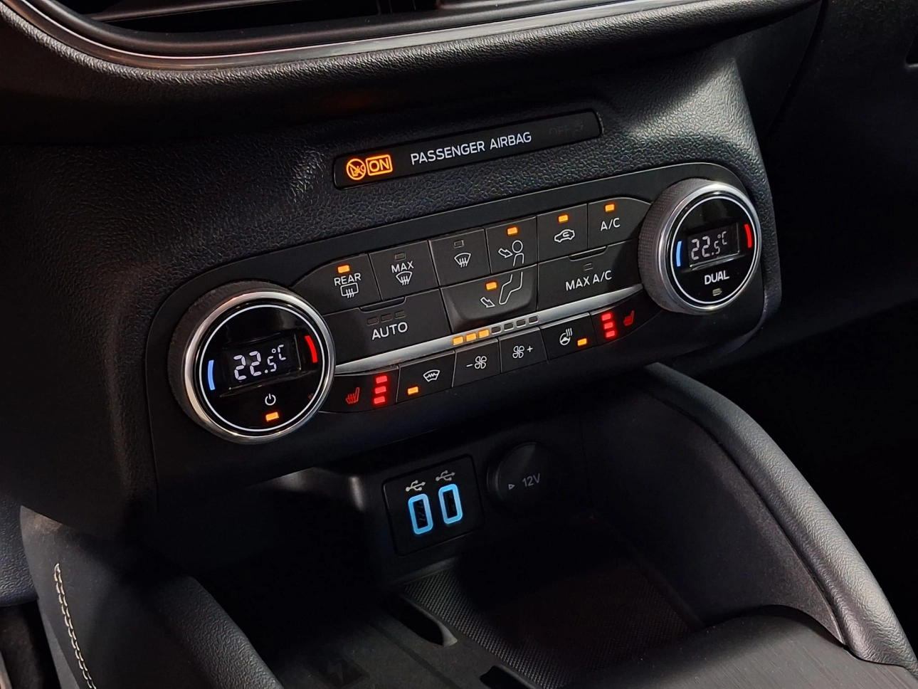 FORD KUGA VIGNALE A8 AWD 2.0ECOBULE 190CP 2021