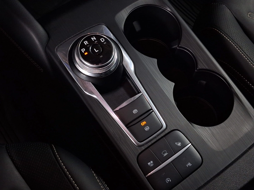 FORD KUGA VIGNALE A8 AWD 2.0ECOBULE 190CP 2021