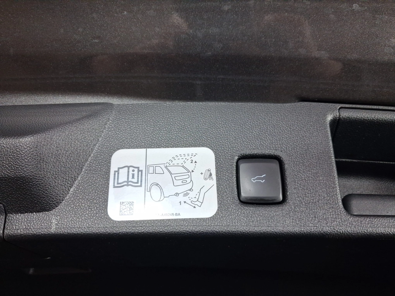 FORD KUGA VIGNALE A8 AWD 2.0ECOBULE 190CP 2021