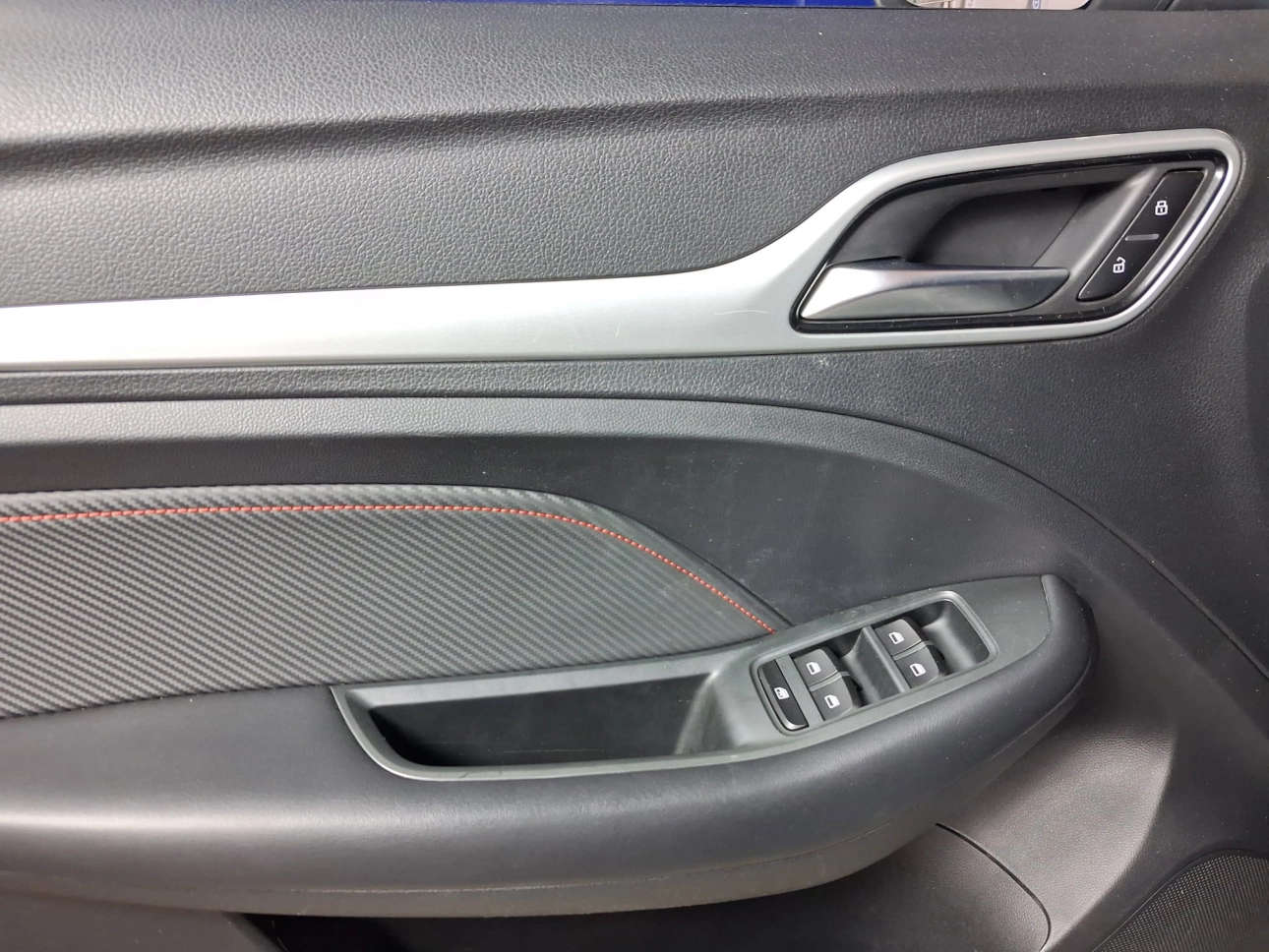 MG ZS ICE 1.5i 106CP 2023