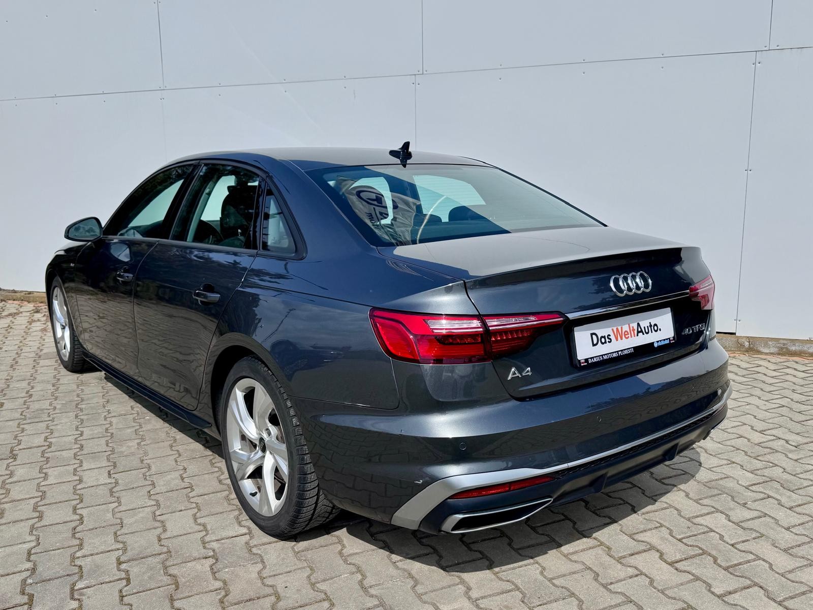 AUDI A4 2021 — imagine 3