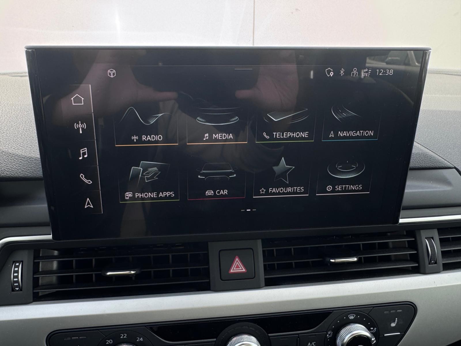 AUDI A4 2021 — imagine 10