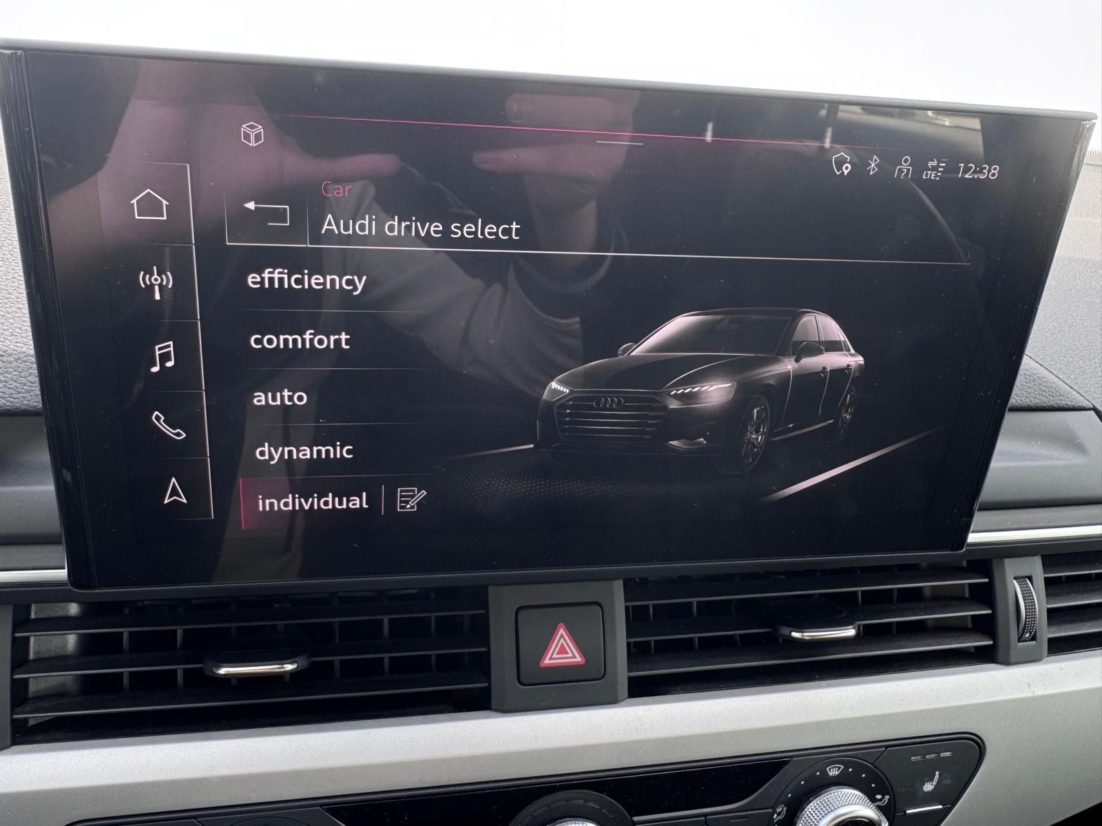AUDI A4 2021 — imagine 12