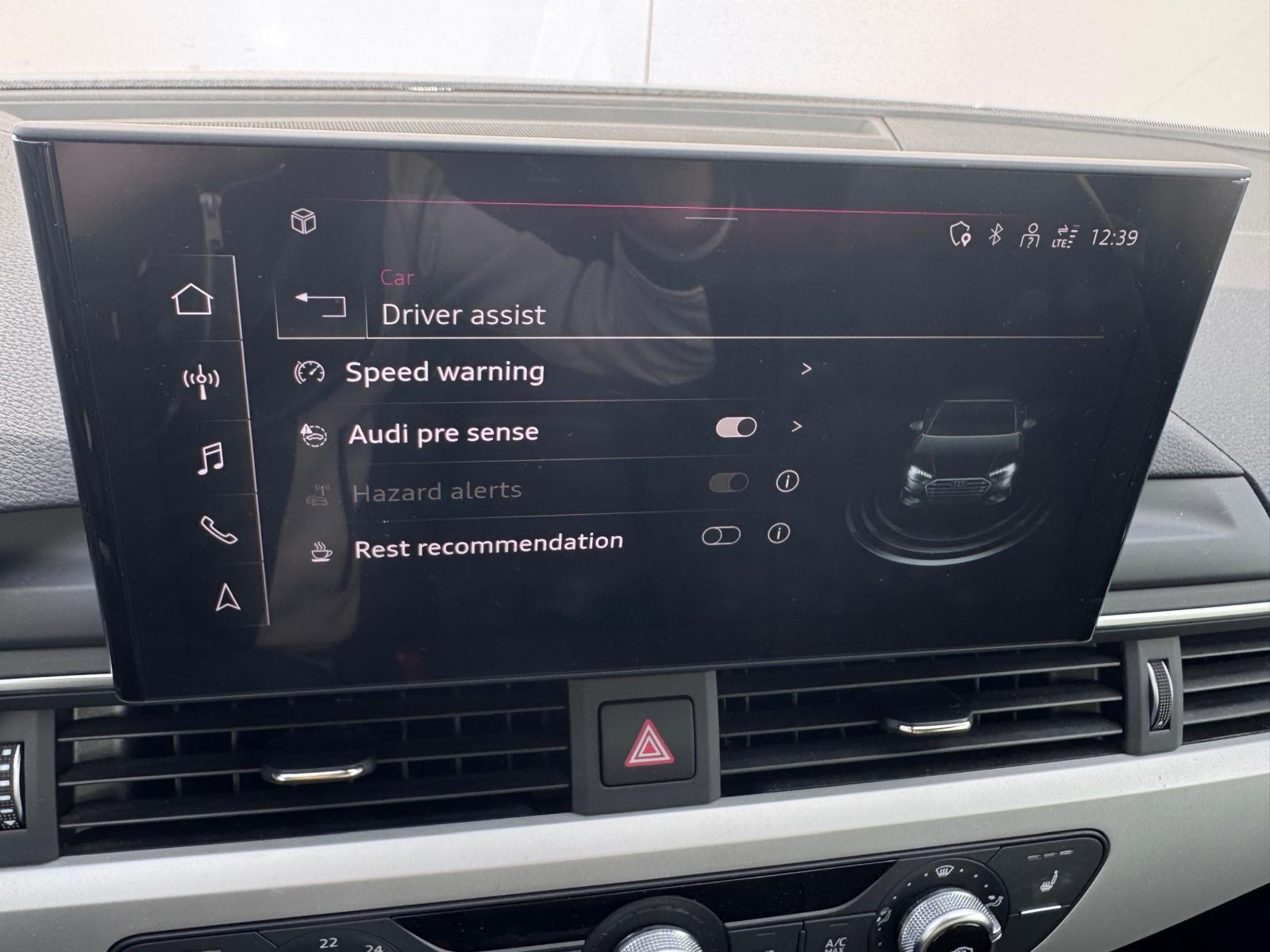AUDI A4 2021 — imagine 15