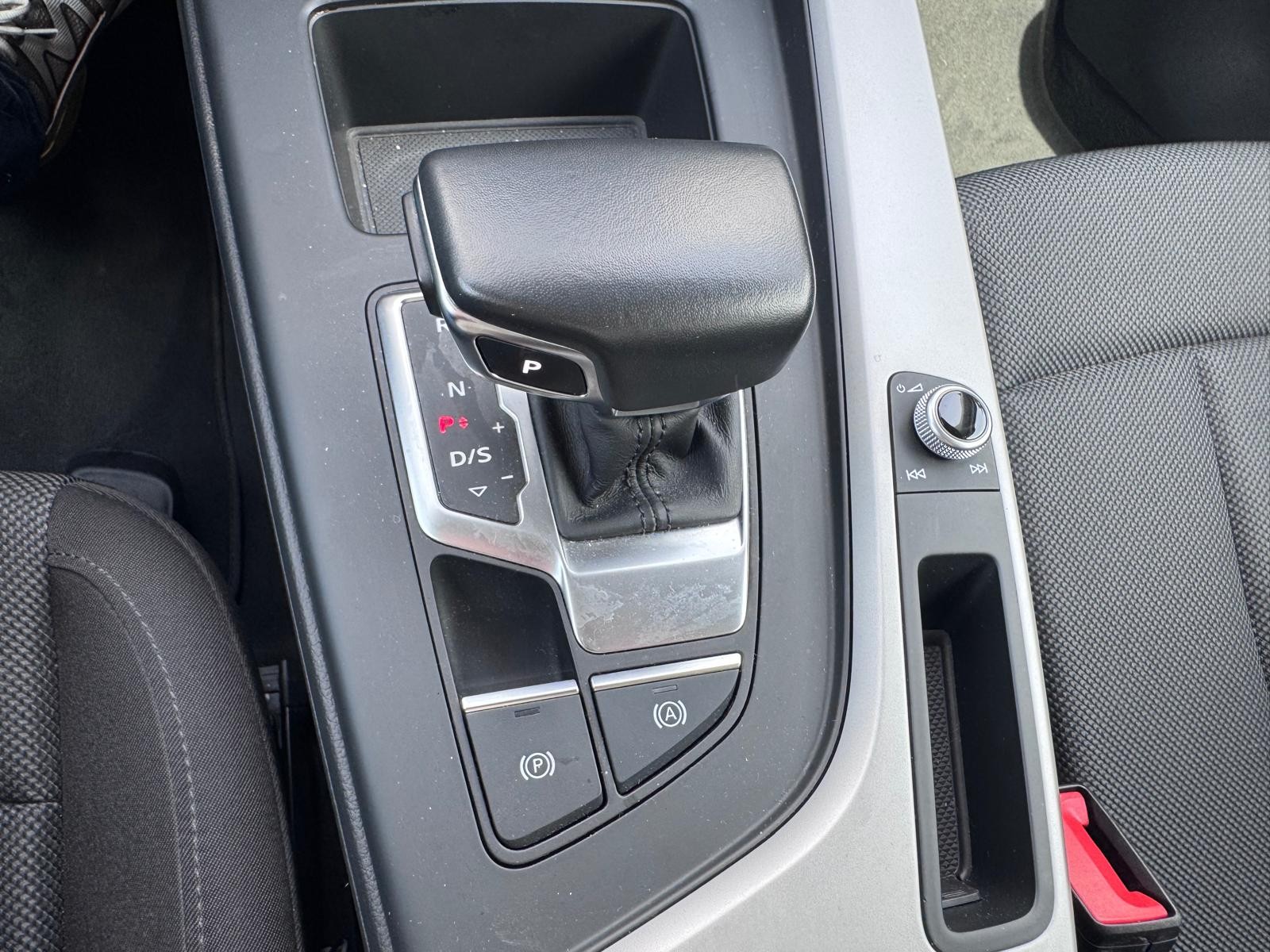 AUDI A4 2021 — imagine 20