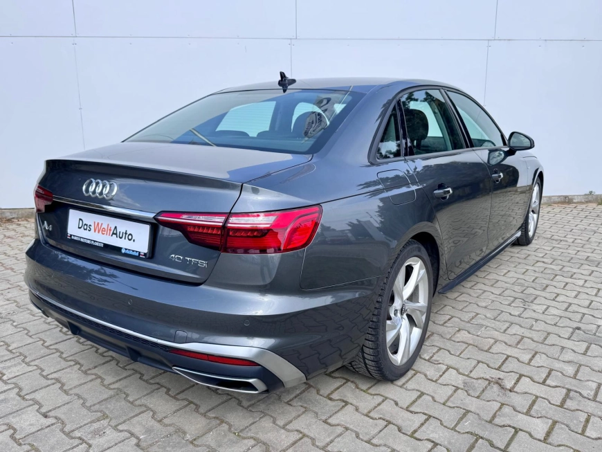 Audi A4 Sedan 2021