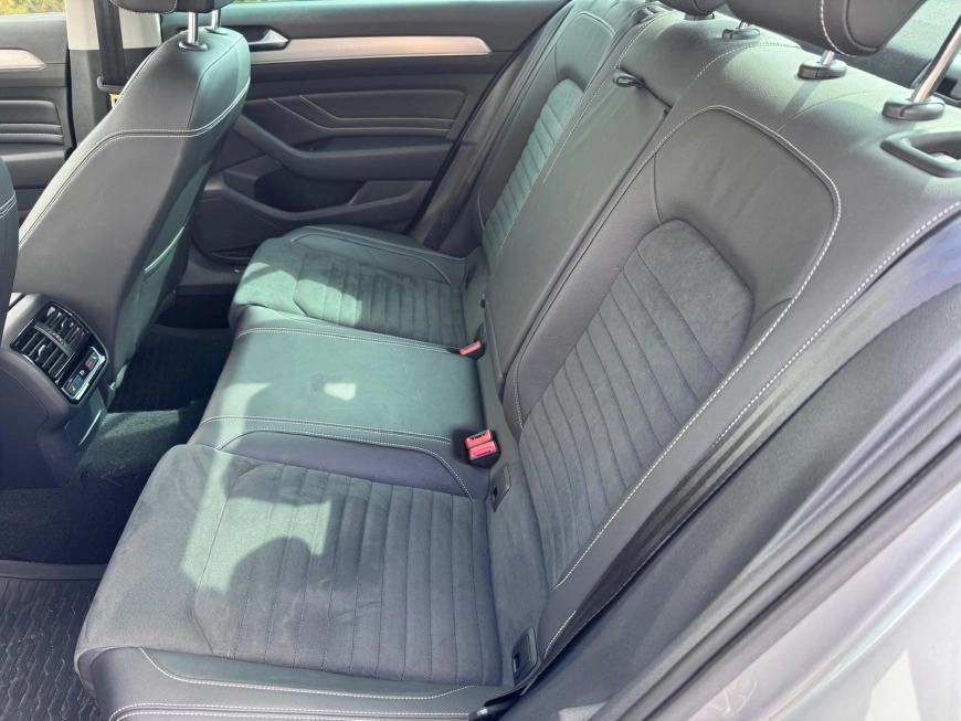 Volkswagen Passat Highline Sedan 2021