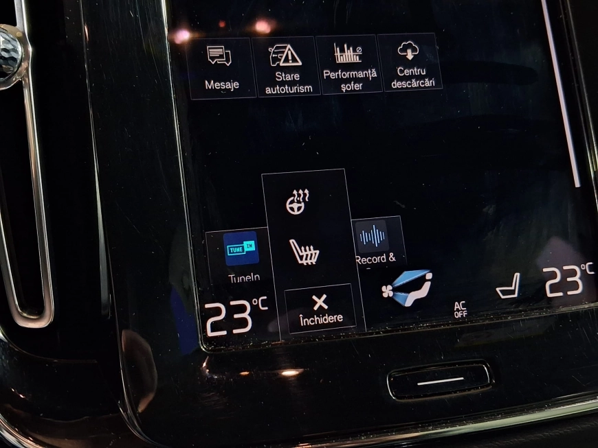 VOLVO XC 40 MOMENTUM HYBRID B4 MHEV  2.0TI  197CP 2021